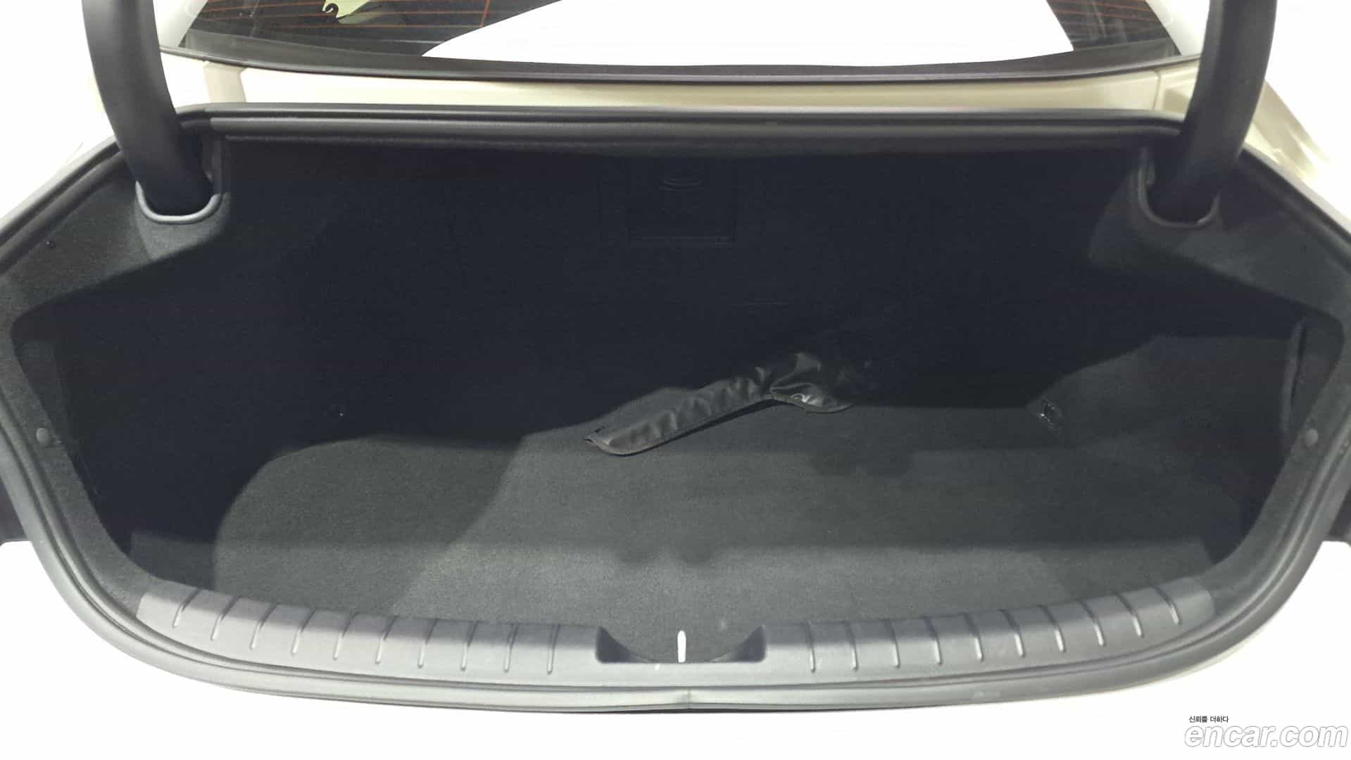 Grandeur Hyundai 2019.2-OPTION-024