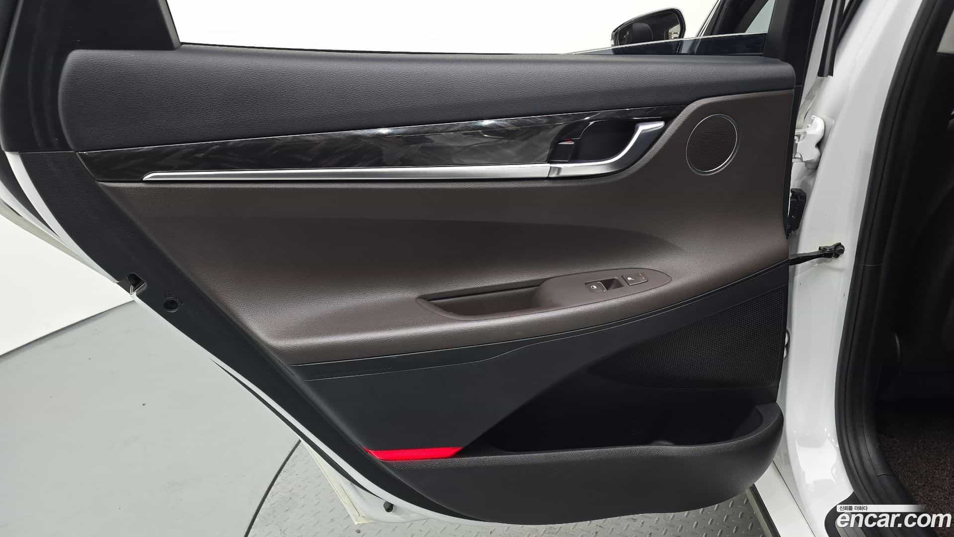 Grandeur Hyundai 2019.2-INNER-035