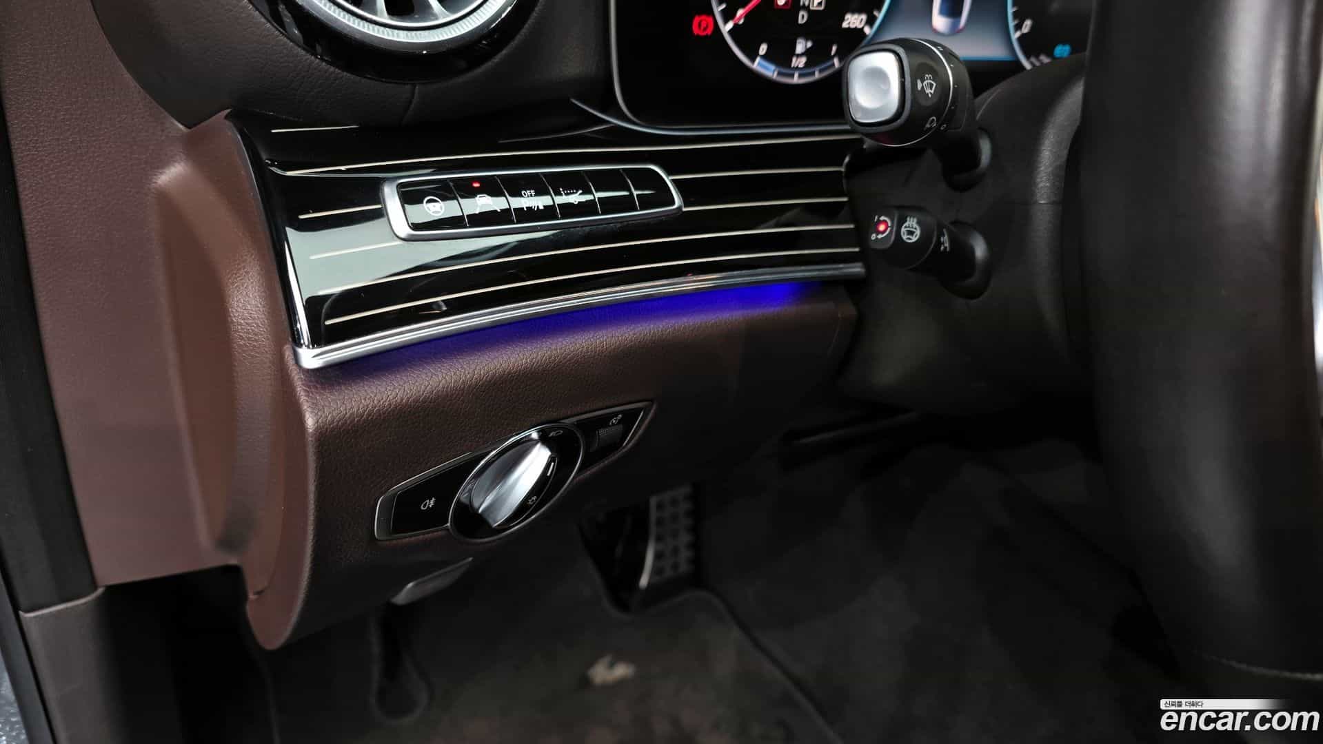 CLS-Class Mercedes-Benz 2019.8-OPTION-020