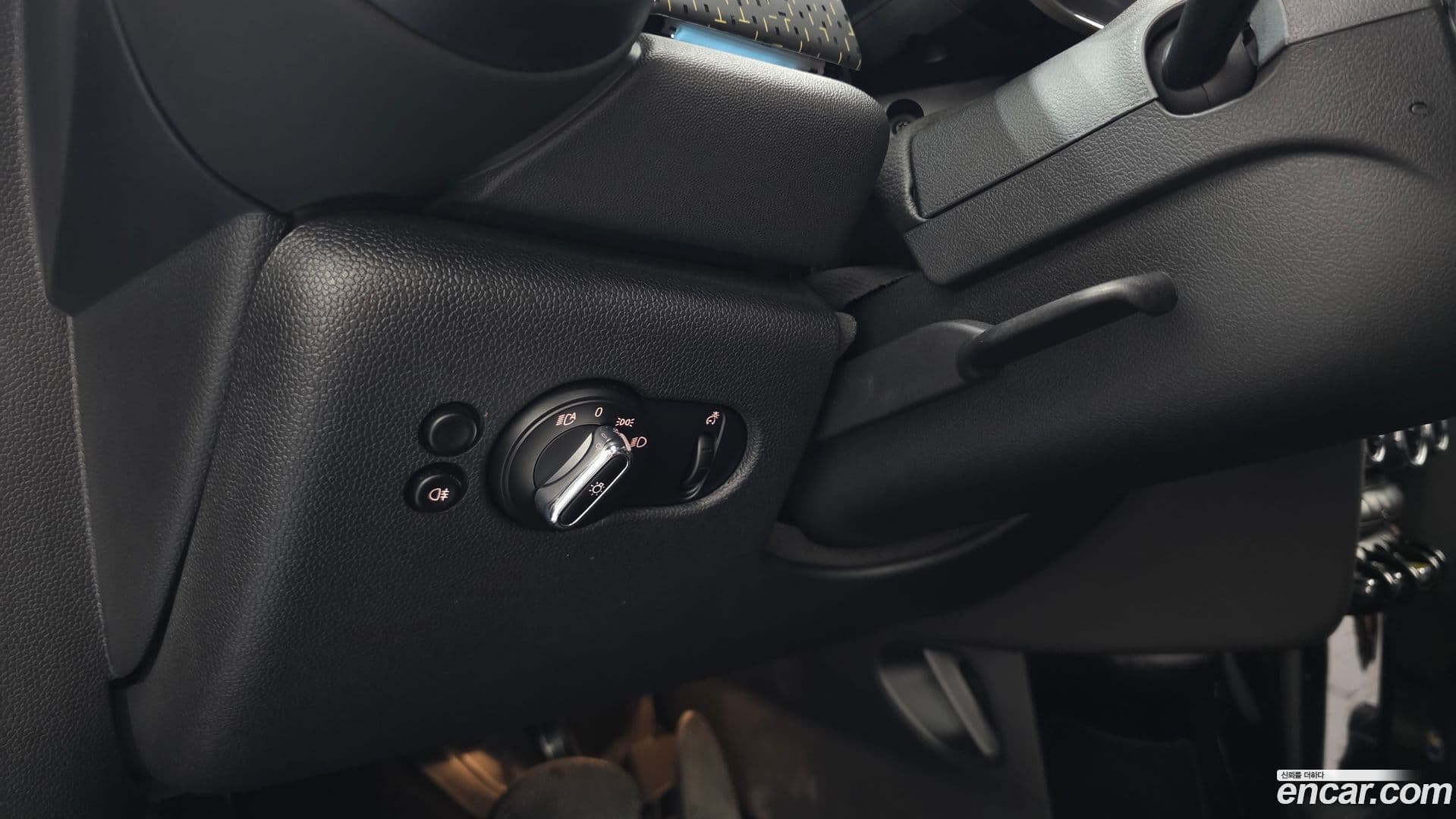 Main__Slider__Photo:Cooper Mini 2022.6-19