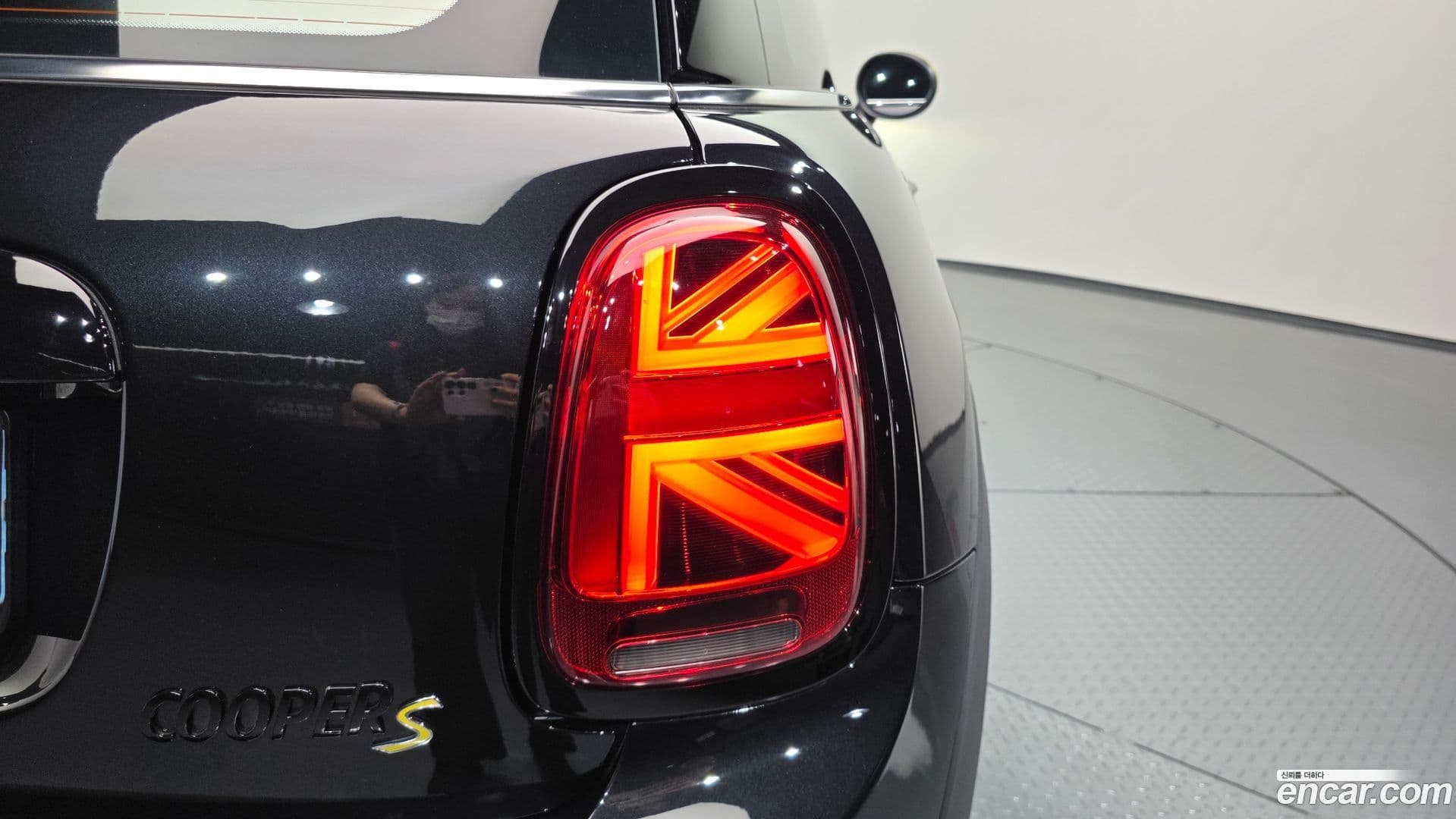 Main__Slider__Photo:Cooper Mini 2022.6-22