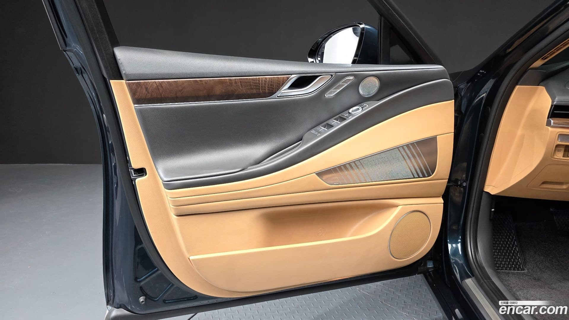Main__Slider__Photo:G80 Genesis 2023.3-23