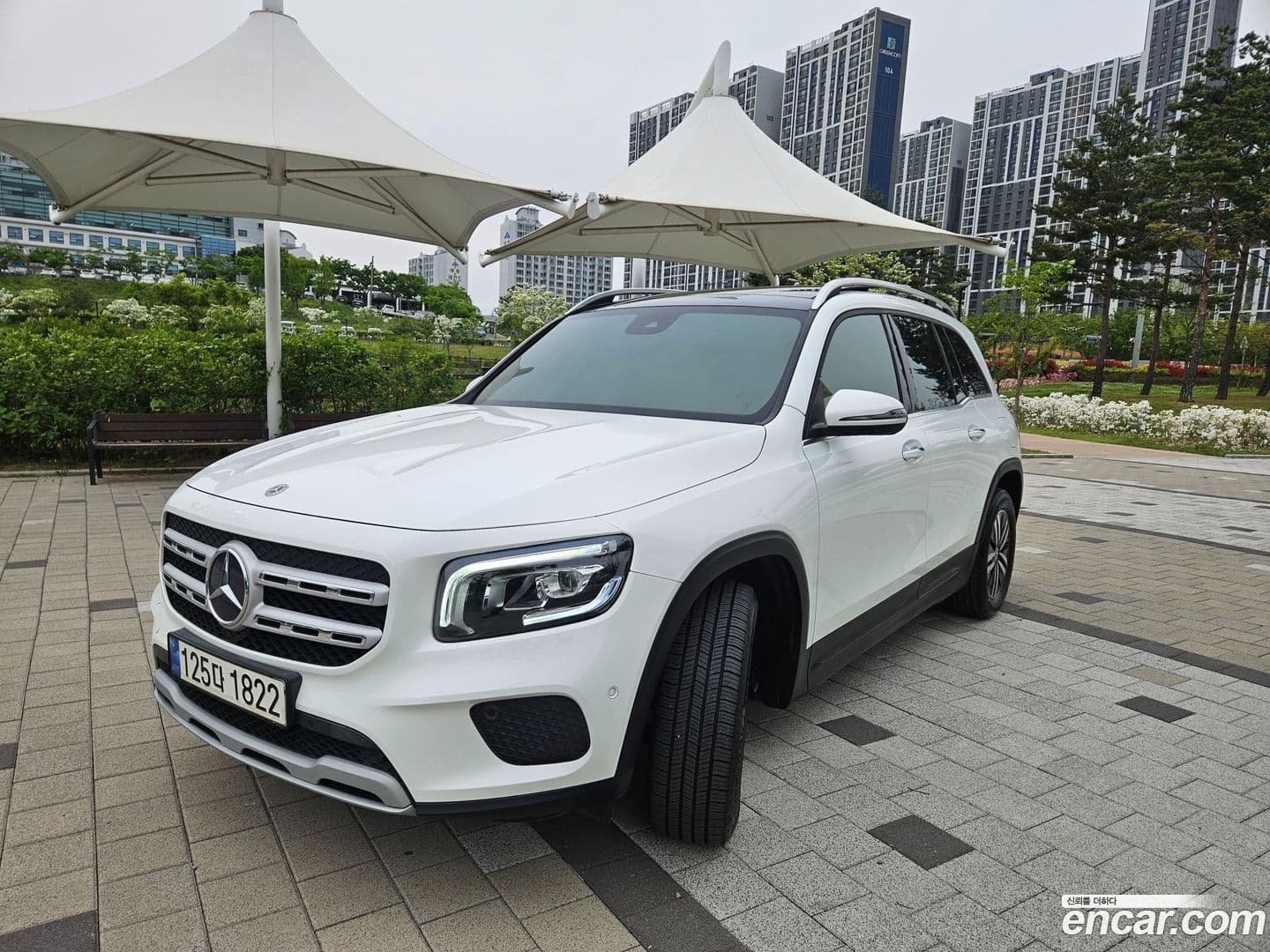 Main__Slider__Photo:GLB-Class Mercedes-Benz 2021.7-0