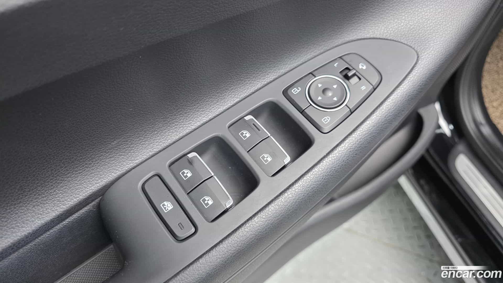 Grandeur Hyundai 2021.6-OPTION-016