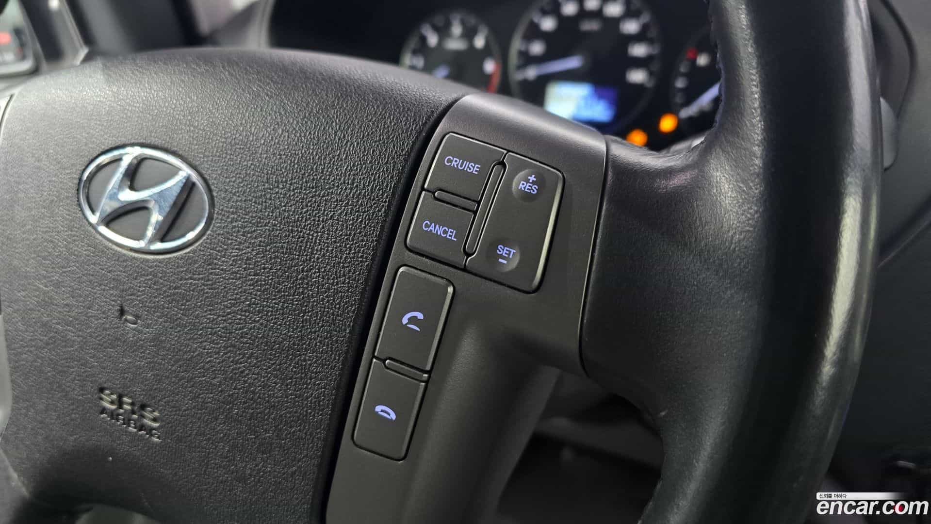 Starex Hyundai 2018.0-OPTION-021
