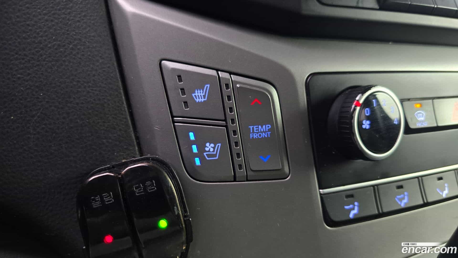 Starex Hyundai 2018.0-OPTION-022