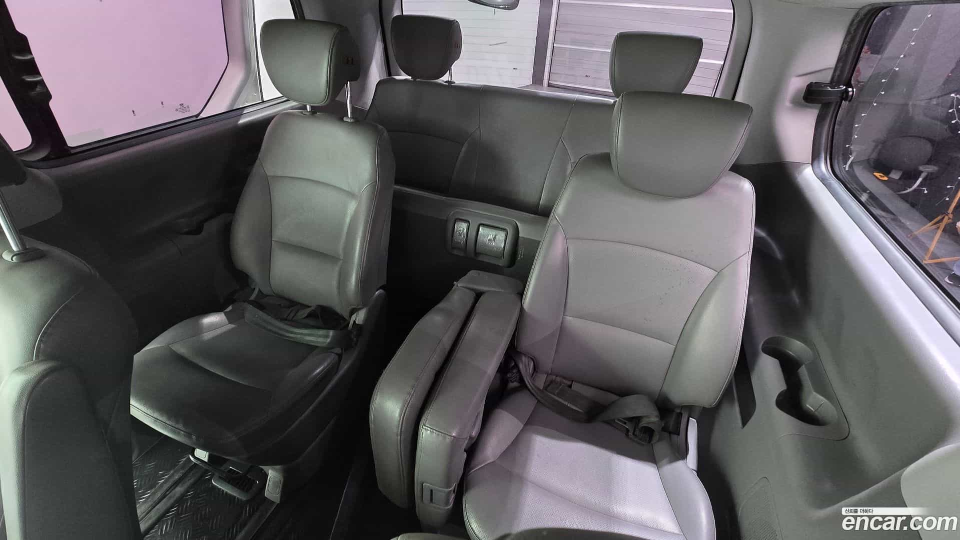 Starex Hyundai 2018.0-OPTION-023