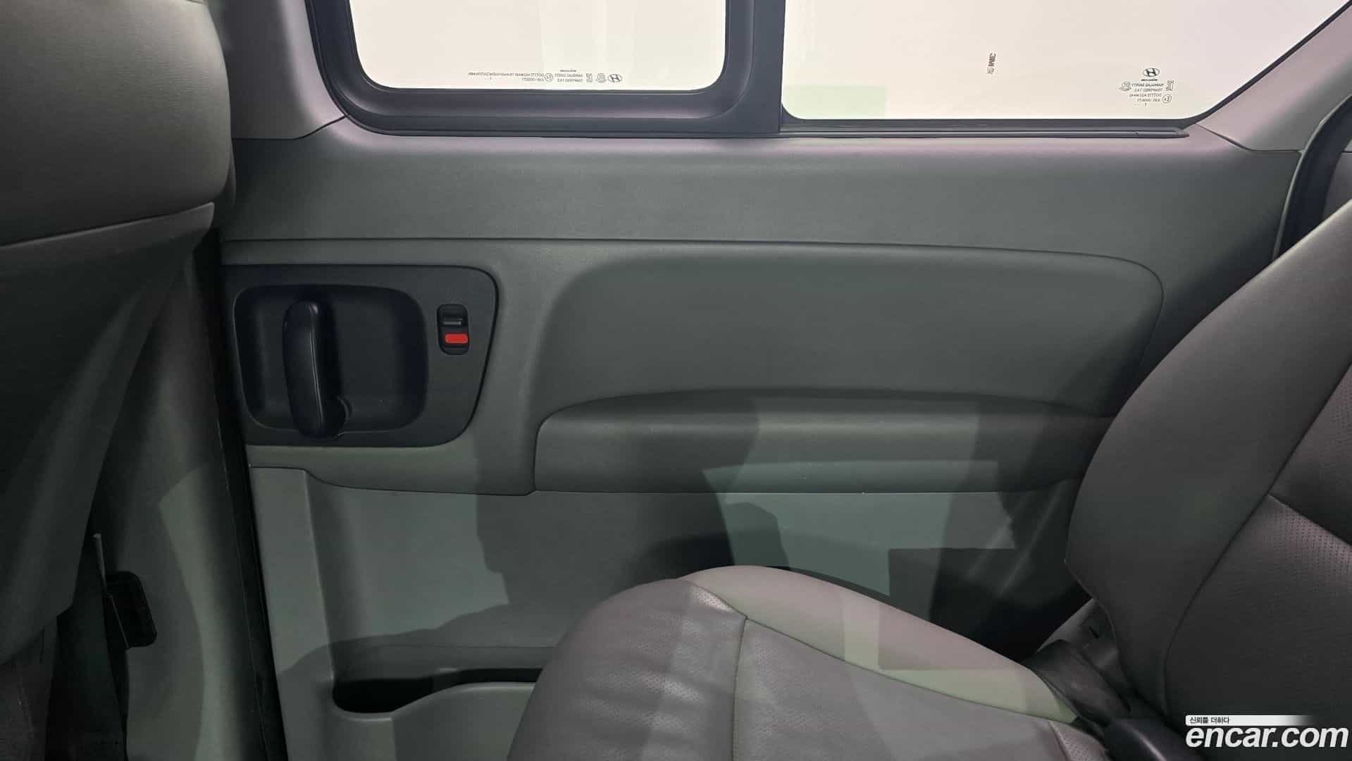 Starex Hyundai 2018.0-INNER-035