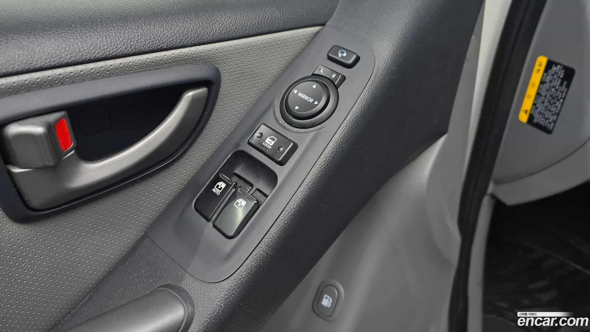 Starex Hyundai 2018.0-OPTION-042