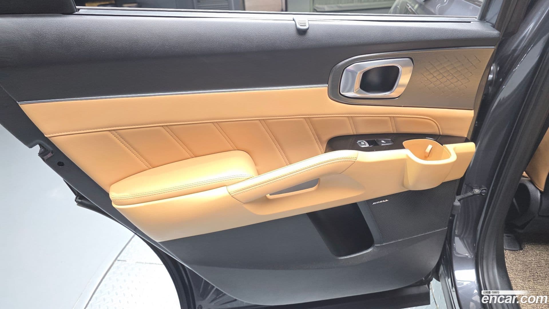Main__Slider__Photo:Sorento Kia 2020.8-24