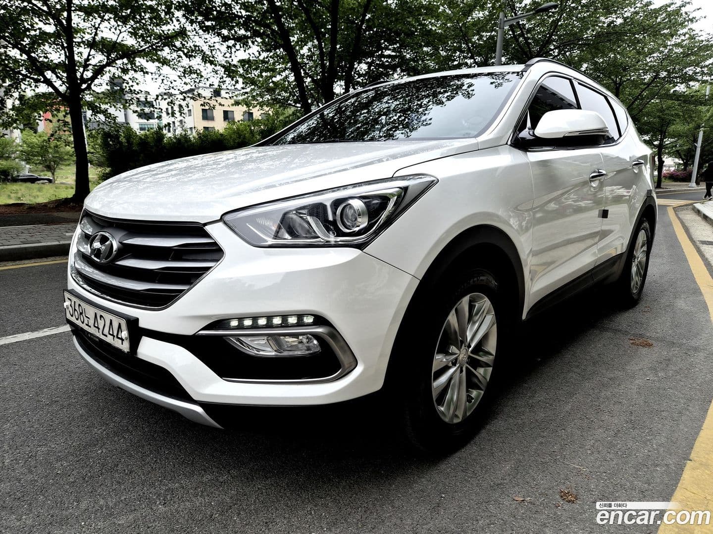 Main__Slider__Photo:Santafe Hyundai 2016.4-0