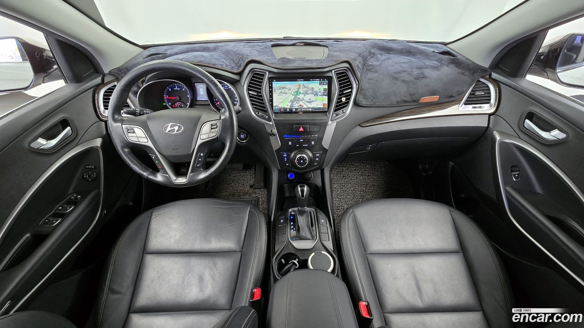 Main__Slider__Photo:Santafe Hyundai 2014.0-6