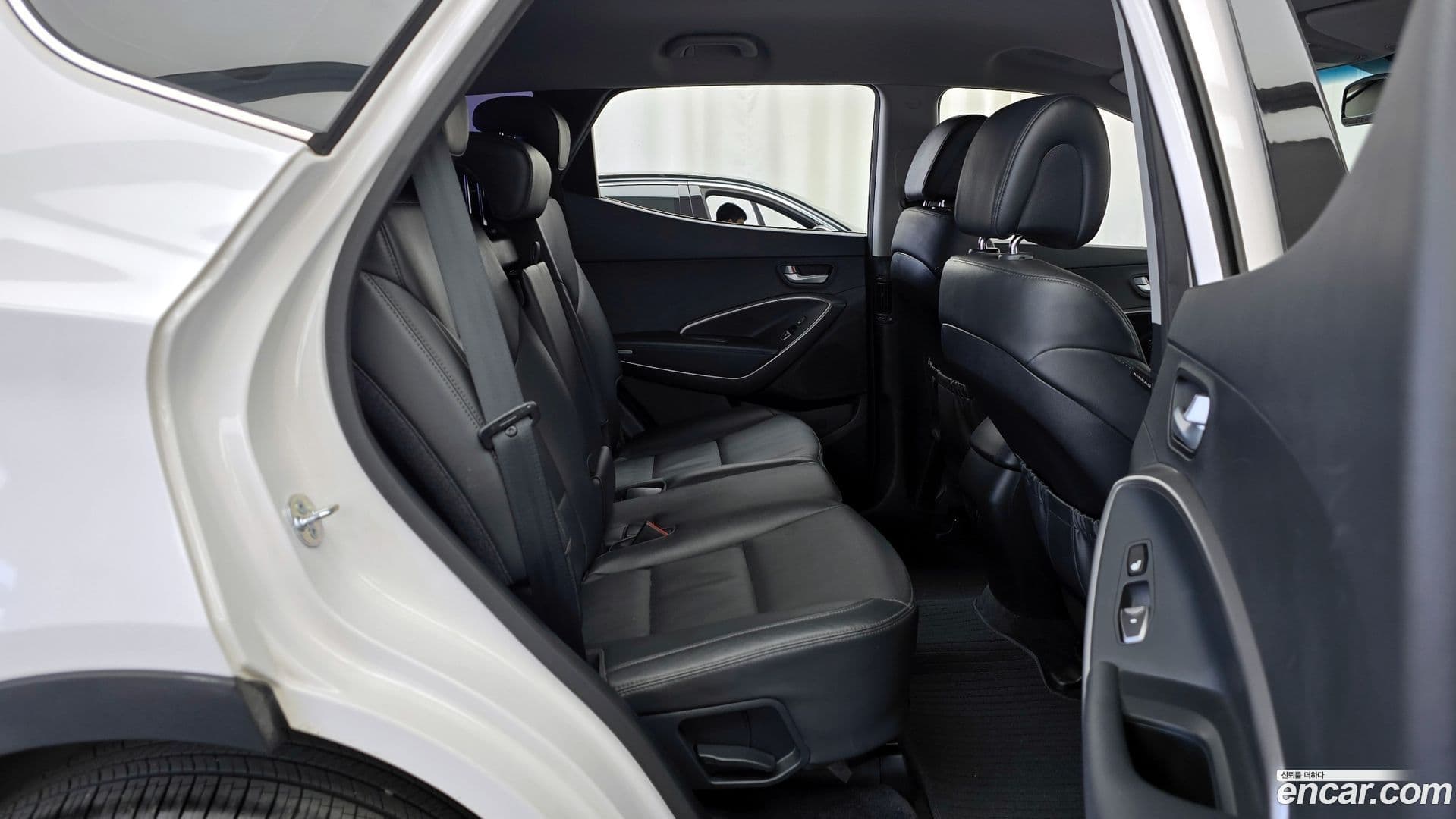 Main__Slider__Photo:Santafe Hyundai 2014.0-10