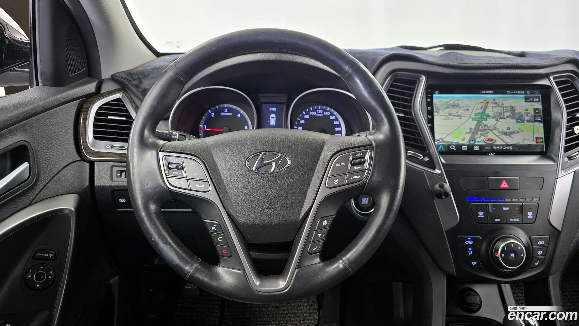 Main__Slider__Photo:Santafe Hyundai 2014.0-12
