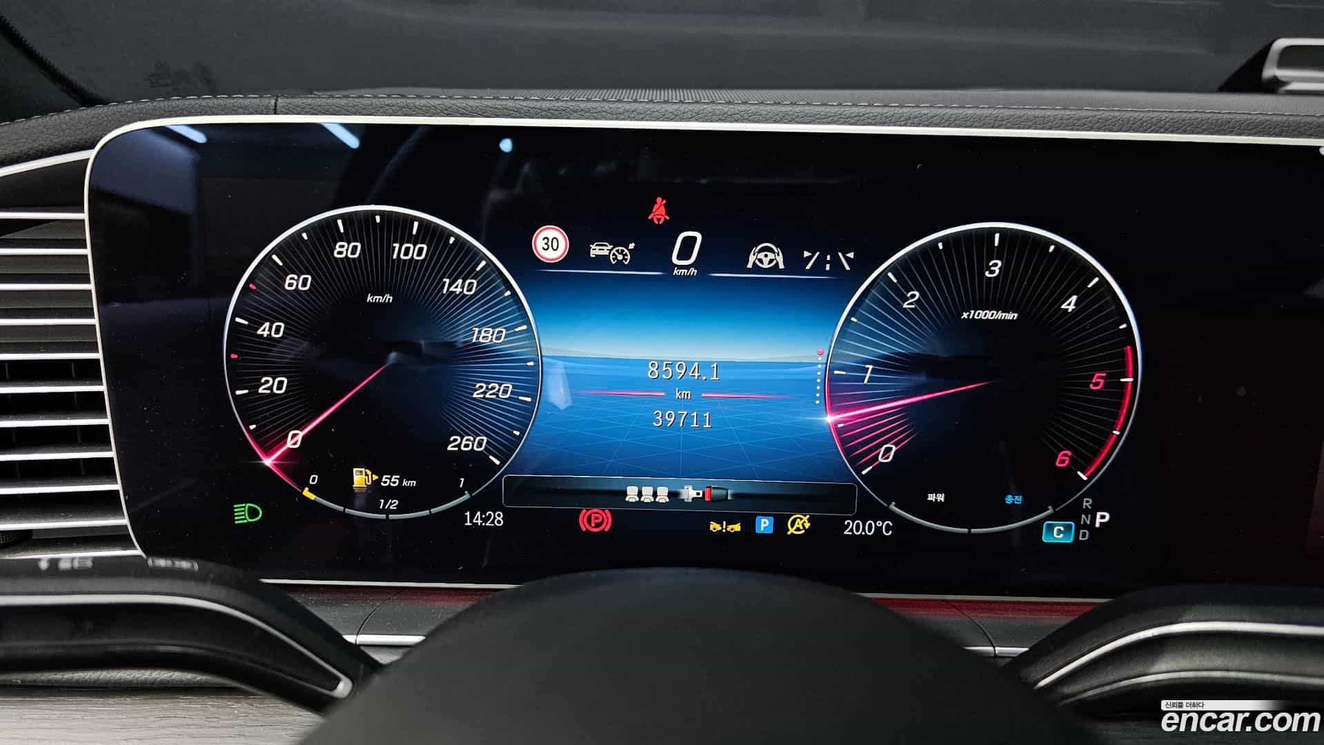 GLE-Class Mercedes-Benz 2023.11-INNER-008