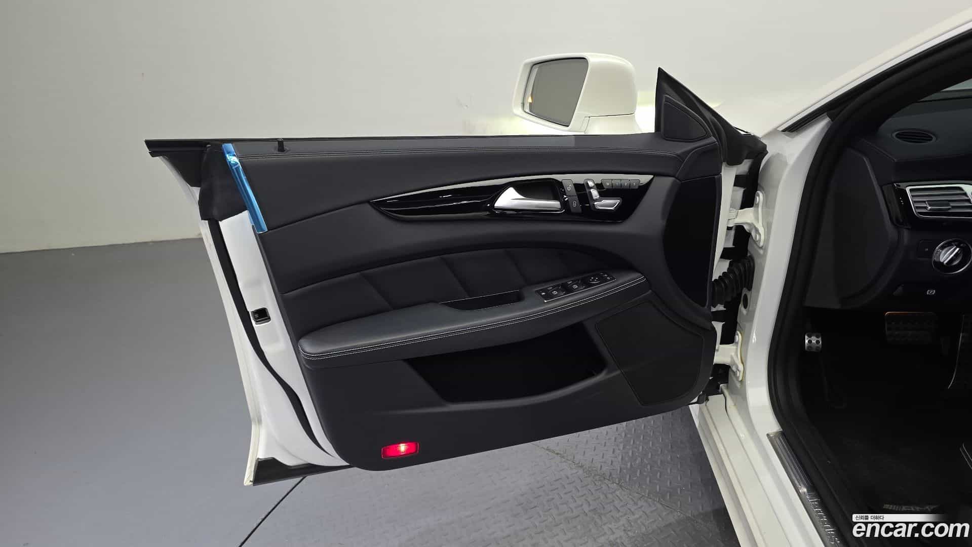 CLS-Class Mercedes-Benz 2017.5-INNER-034