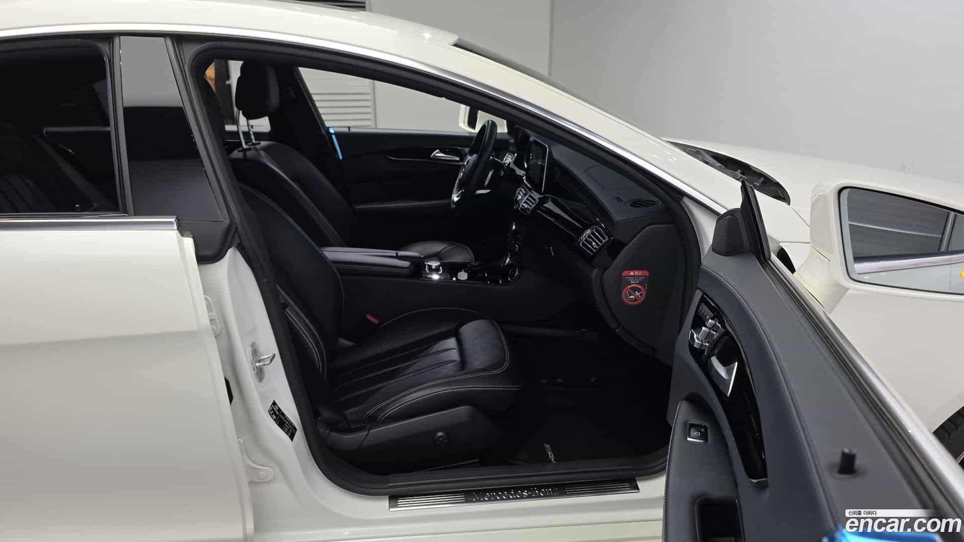 CLS-Class Mercedes-Benz 2017.5-INNER-036