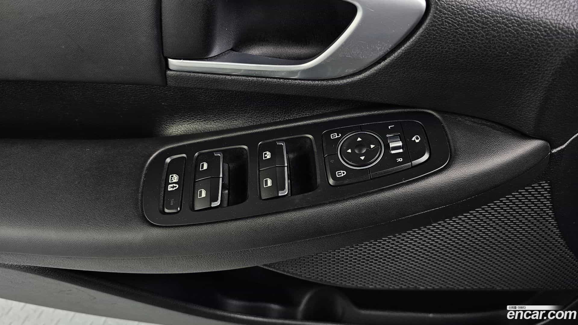 Sonata Hyundai 2019.3-OPTION-021