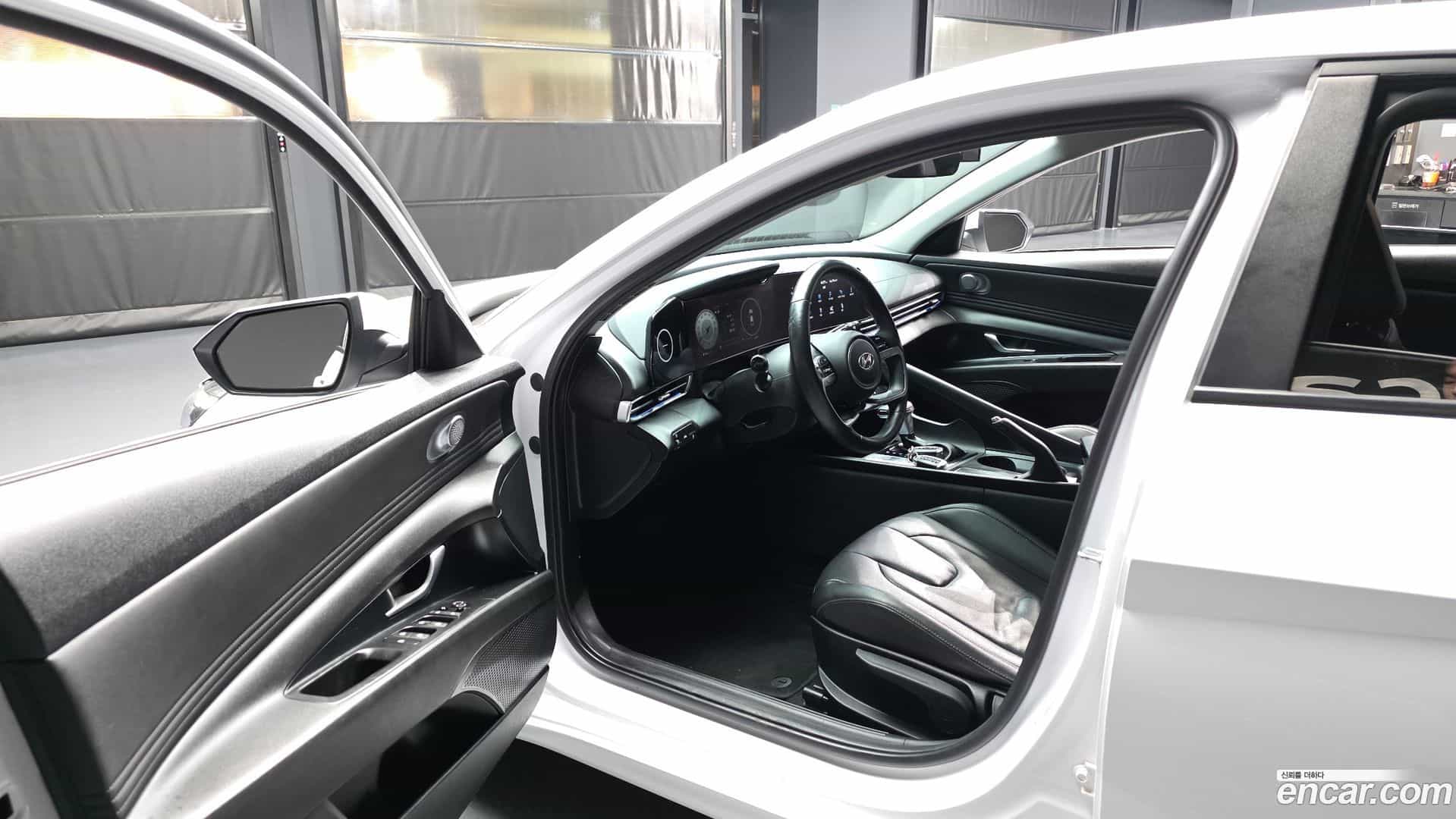 AVANTE Hyundai 2020.3-INNER-010