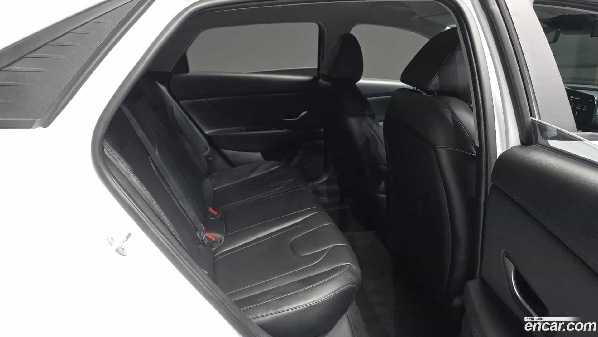 AVANTE Hyundai 2020.3-OPTION-016