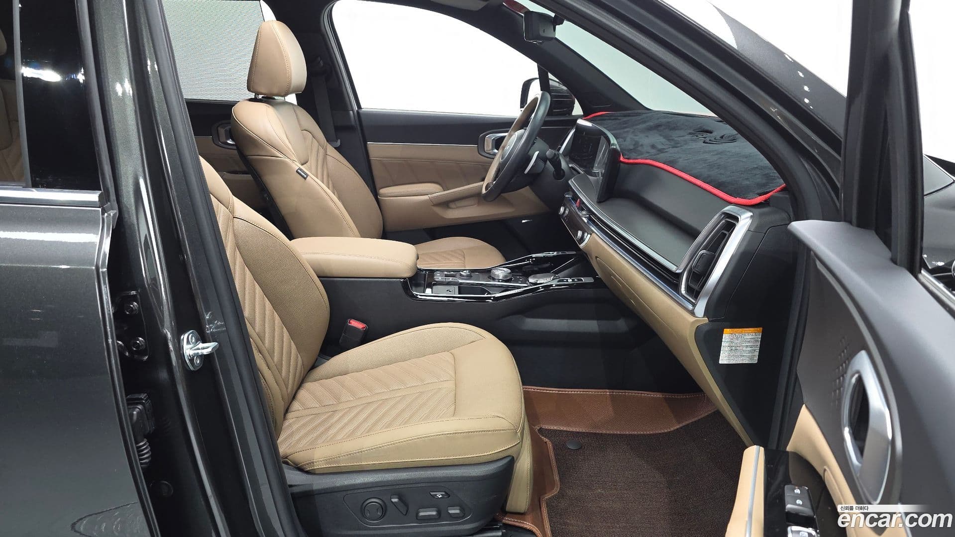 Main__Slider__Photo:Sorento Kia 2024.4-9