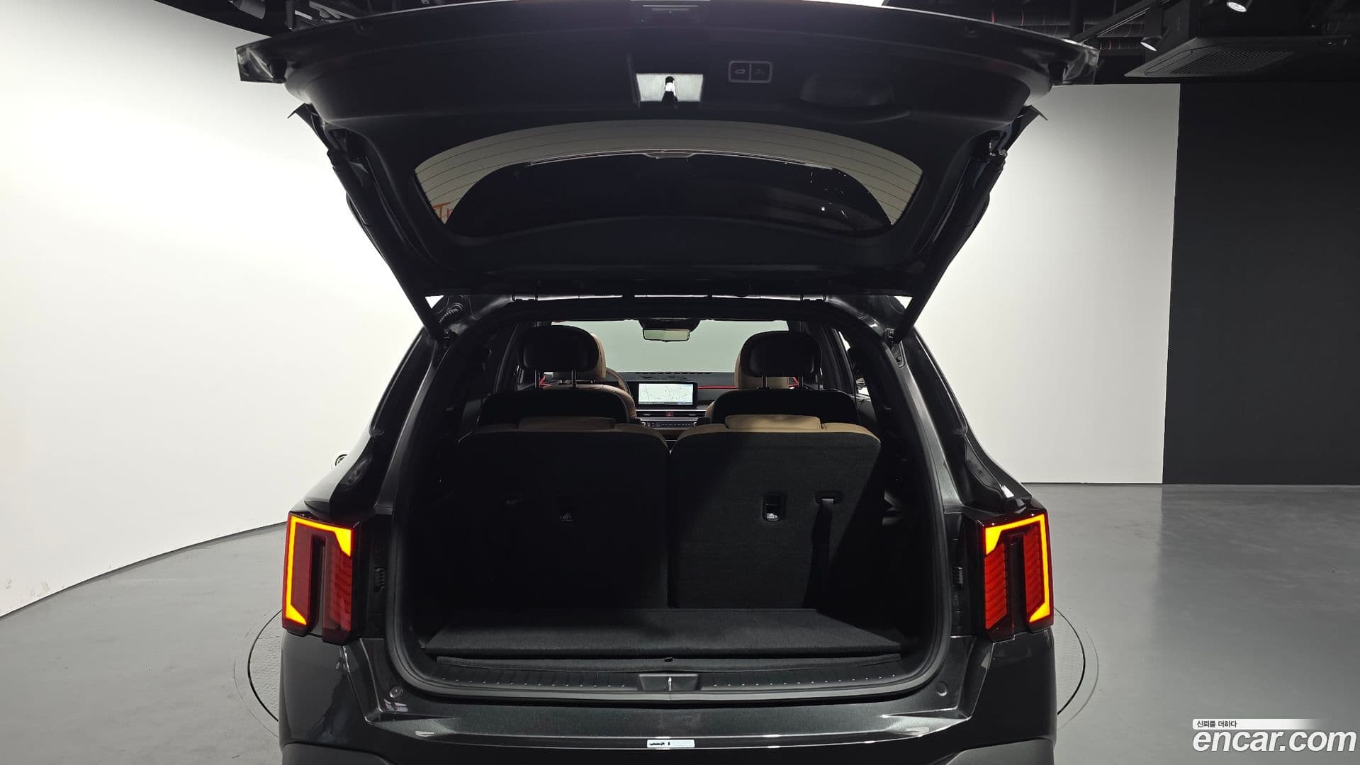 Main__Slider__Photo:Sorento Kia 2024.4-19