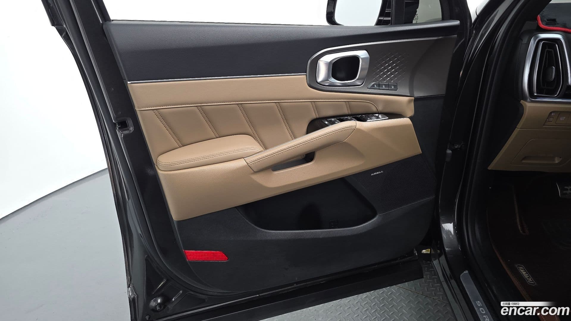 Main__Slider__Photo:Sorento Kia 2024.4-23