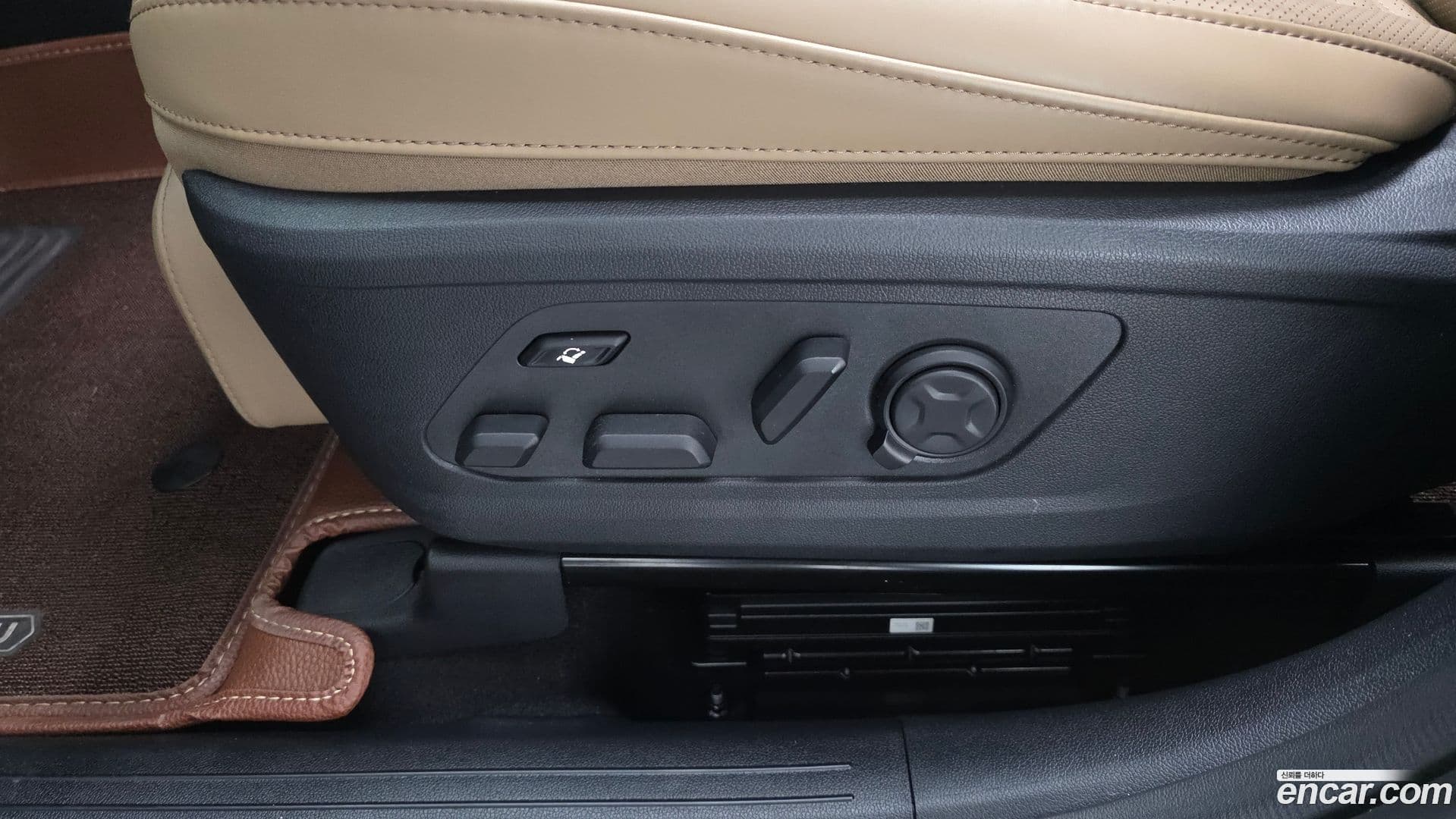 Main__Slider__Photo:Sorento Kia 2024.4-31