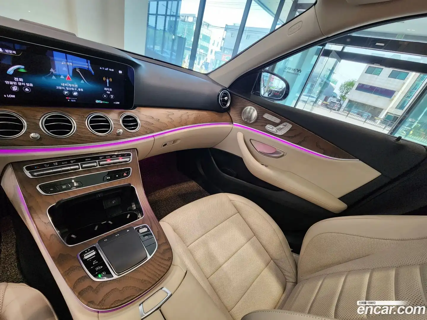 E-Class Mercedes-Benz 2021.2-INNER-010