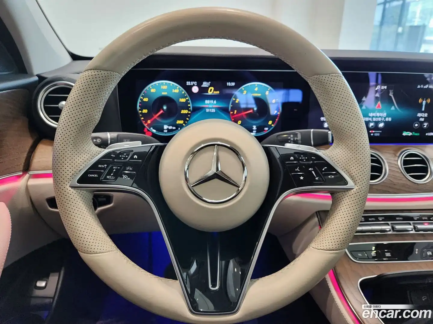 E-Class Mercedes-Benz 2021.2-OPTION-017