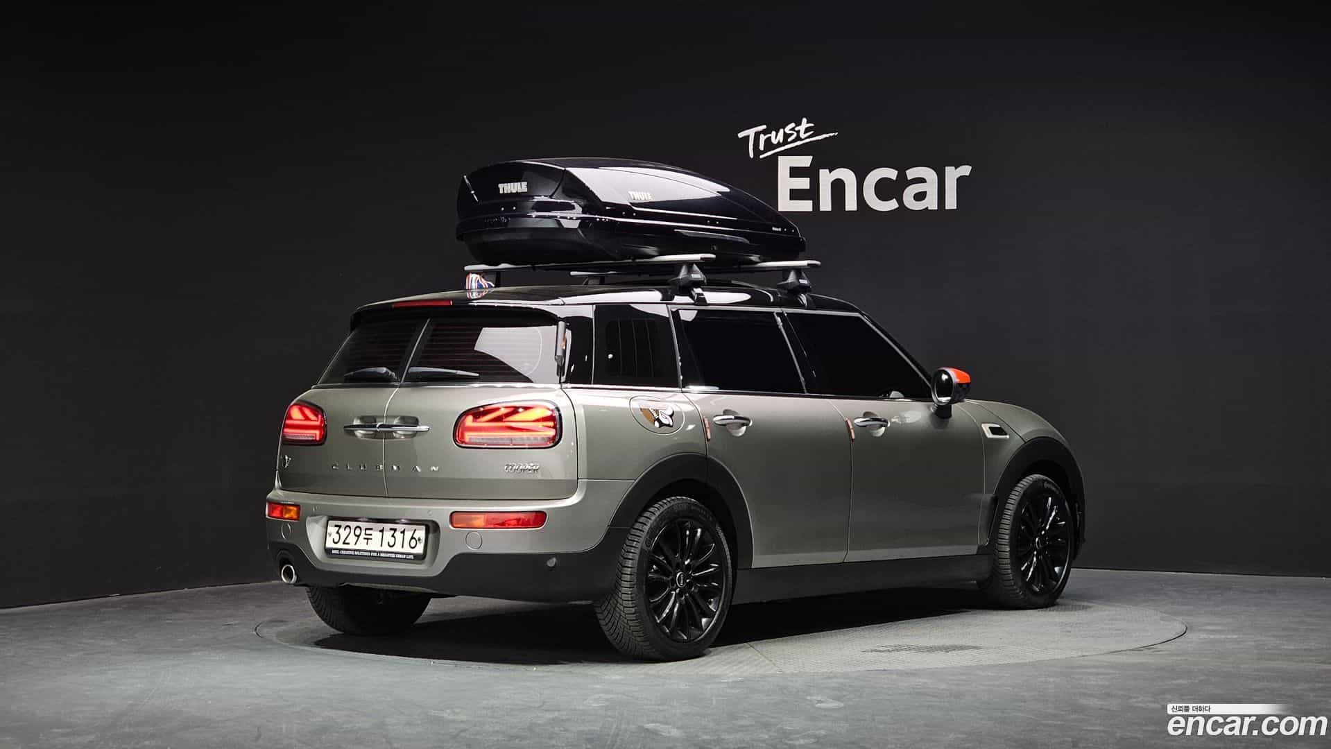 Clubman Mini 2020.11-OUTER-002