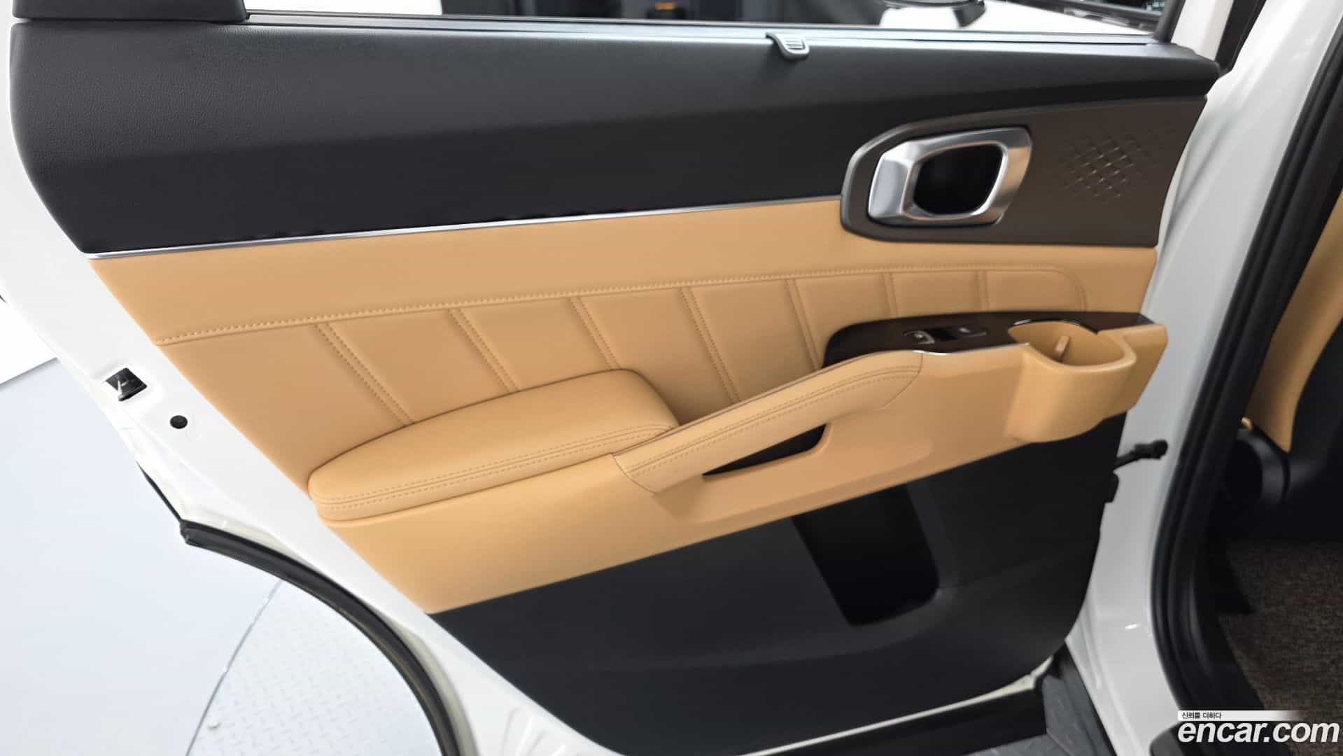 Sorento Kia 2023.4-INNER-035