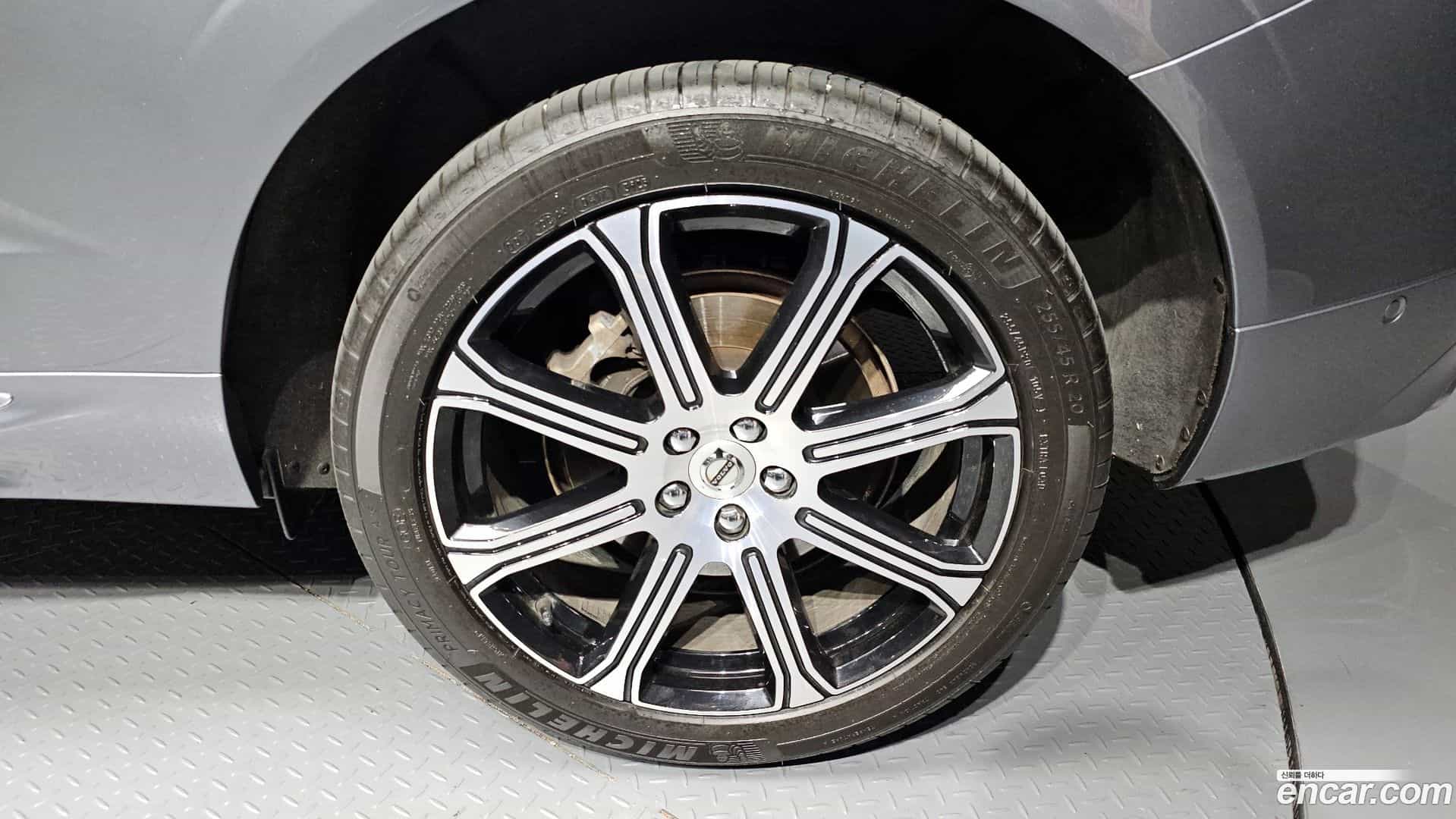 XC60 Volvo 2019.2-OUTER-031