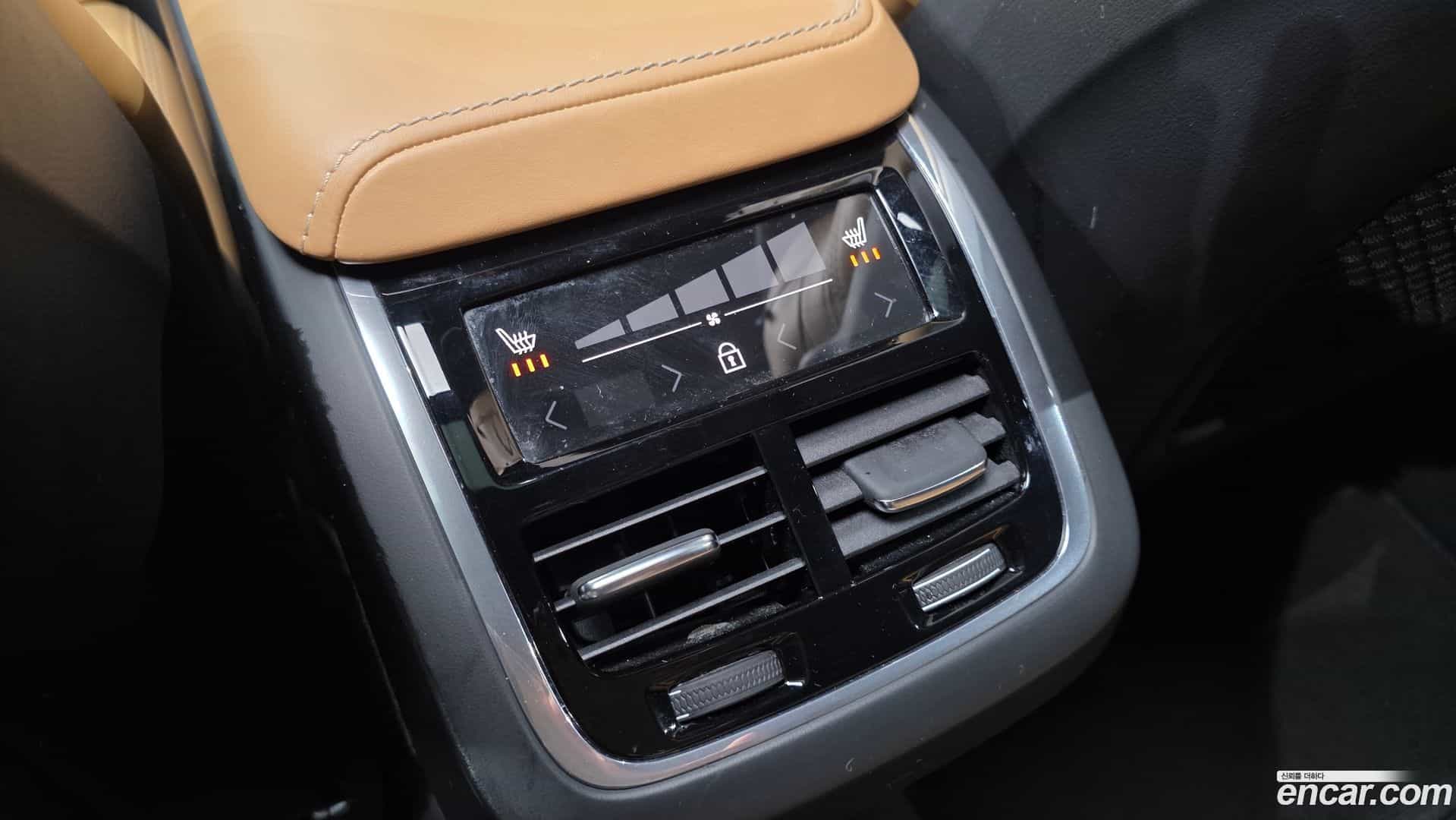 XC60 Volvo 2019.2-OPTION-041