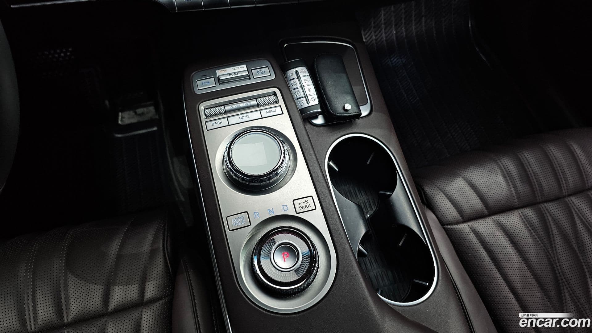 Main__Slider__Photo:GV70 Genesis 2021.2-8