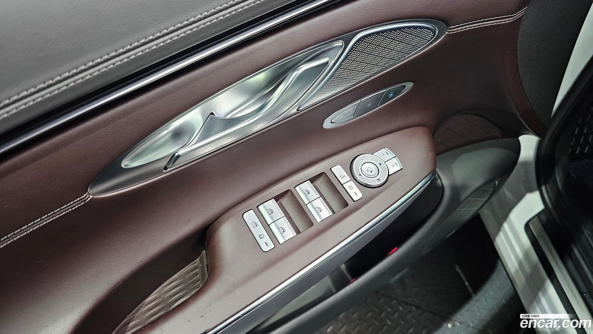 Main__Slider__Photo:GV70 Genesis 2021.2-16