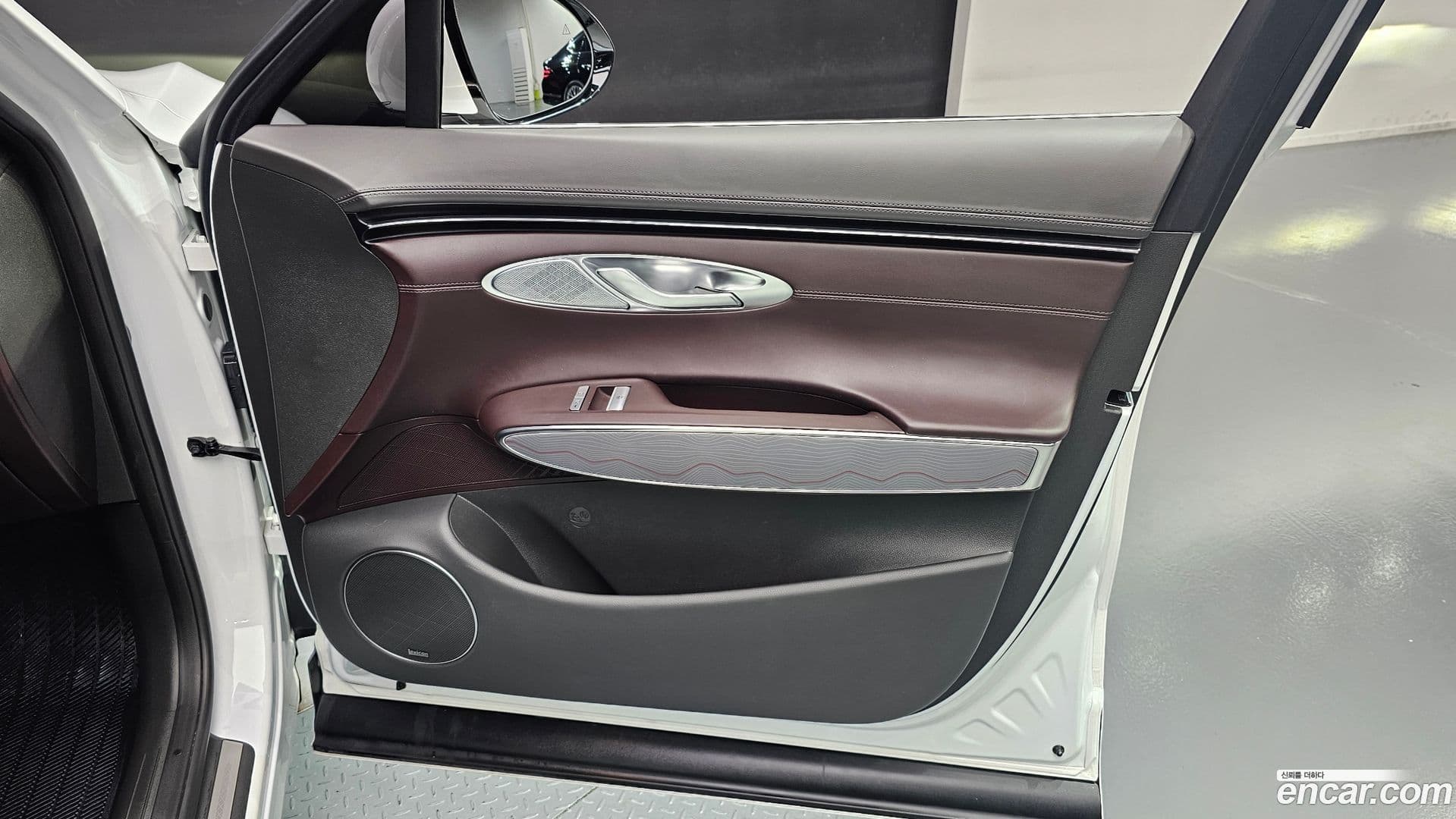 Main__Slider__Photo:GV70 Genesis 2021.2-23