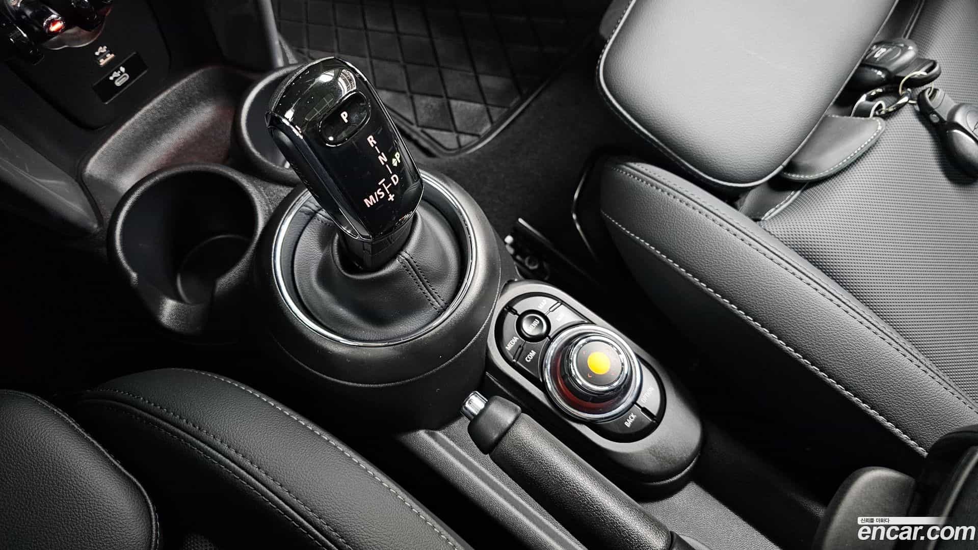 Cooper Mini 2021.5-INNER-009