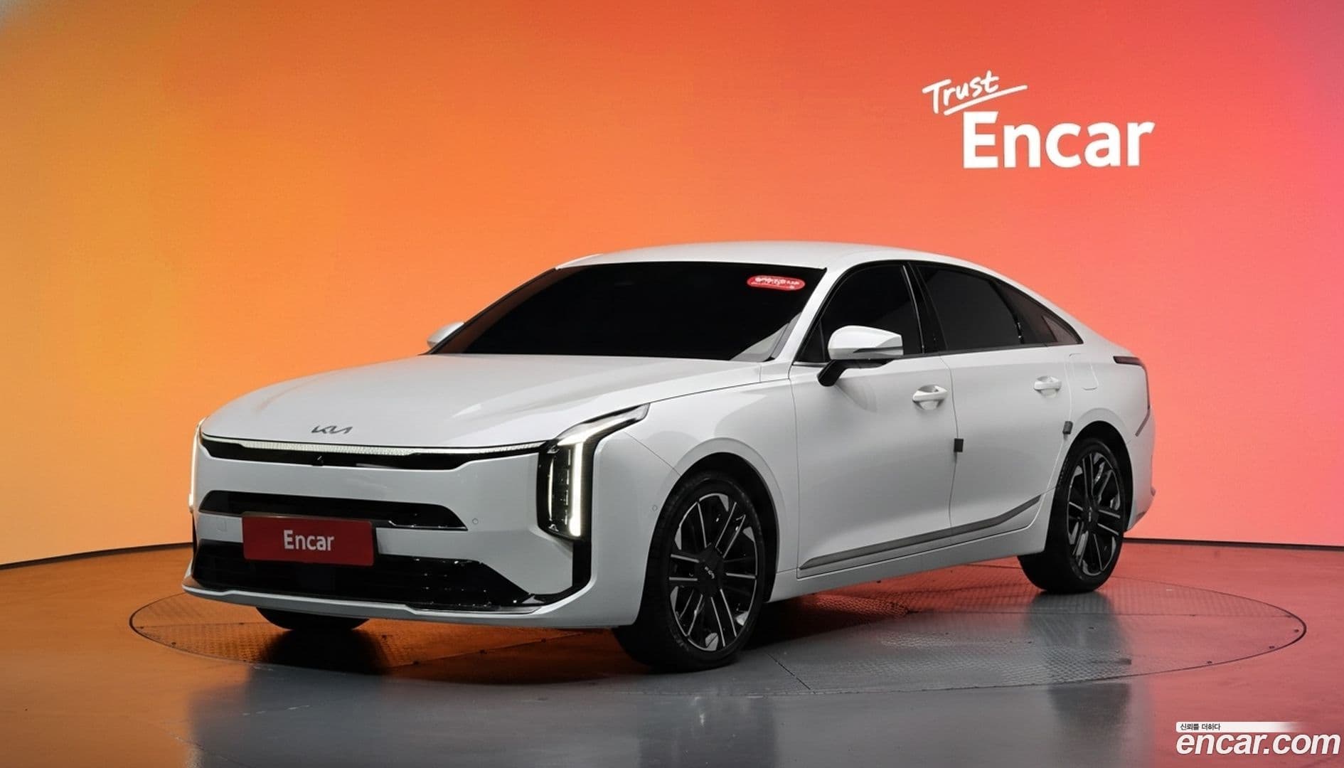 Main__Slider__Photo:K8 Kia 2025.2-0