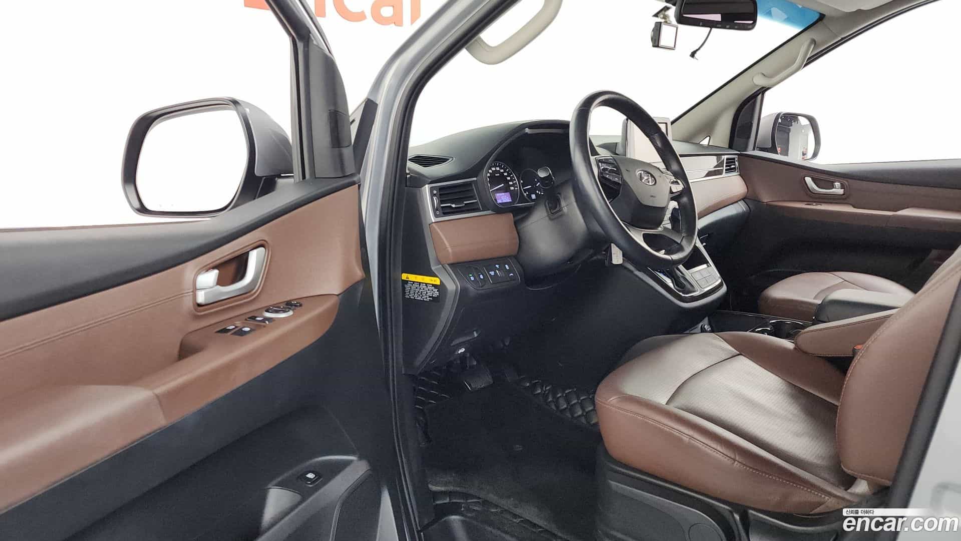 Starex Hyundai 2020.0-INNER-010