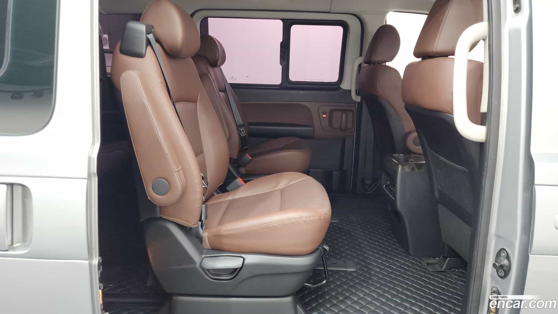 Starex Hyundai 2020.0-OPTION-015