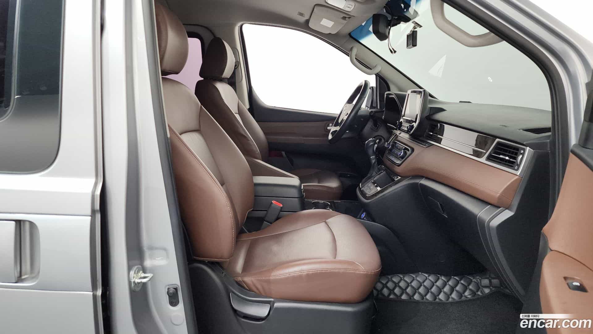Starex Hyundai 2020.0-INNER-036