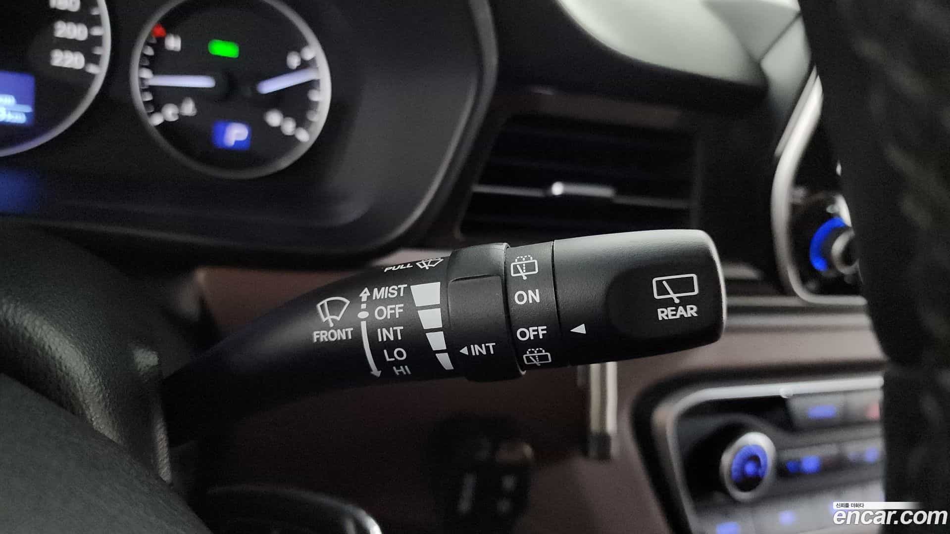 Starex Hyundai 2020.0-OPTION-042