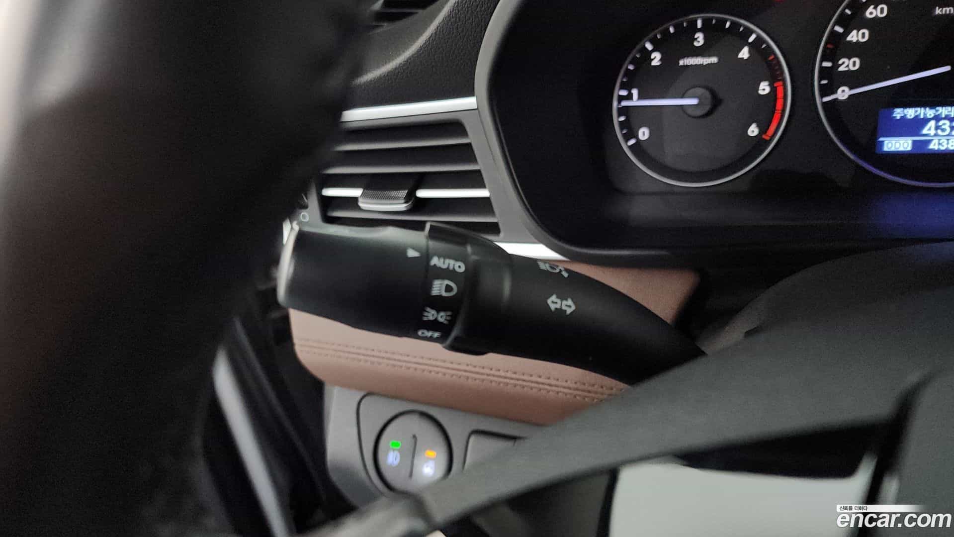 Starex Hyundai 2020.0-OPTION-045