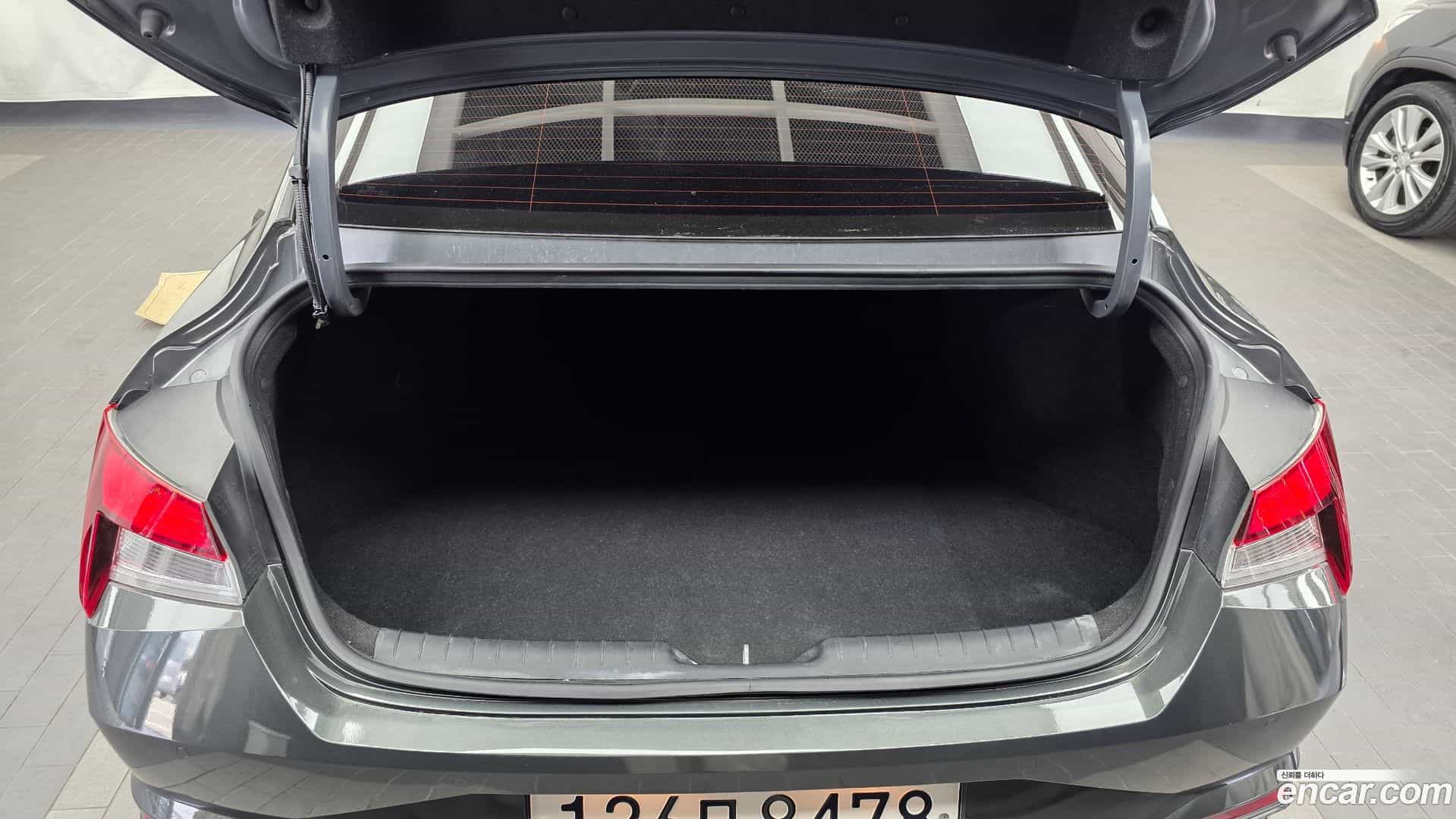 AVANTE Hyundai 2021.4-OPTION-024