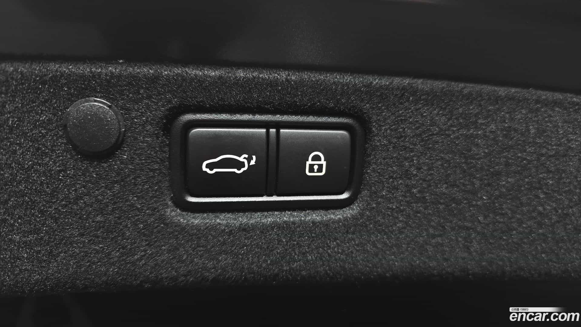 Grandeur Hyundai 2018.10-OPTION-024