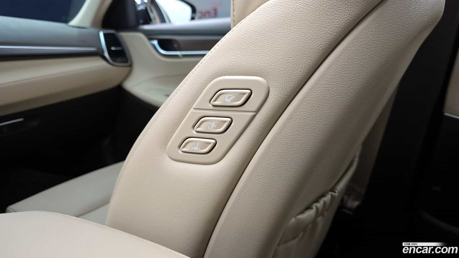 Grandeur Hyundai 2018.10-OPTION-045