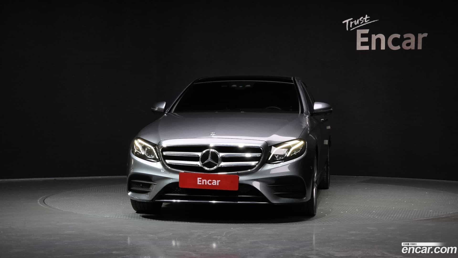 E-Class Mercedes-Benz 2019.10-OUTER-003
