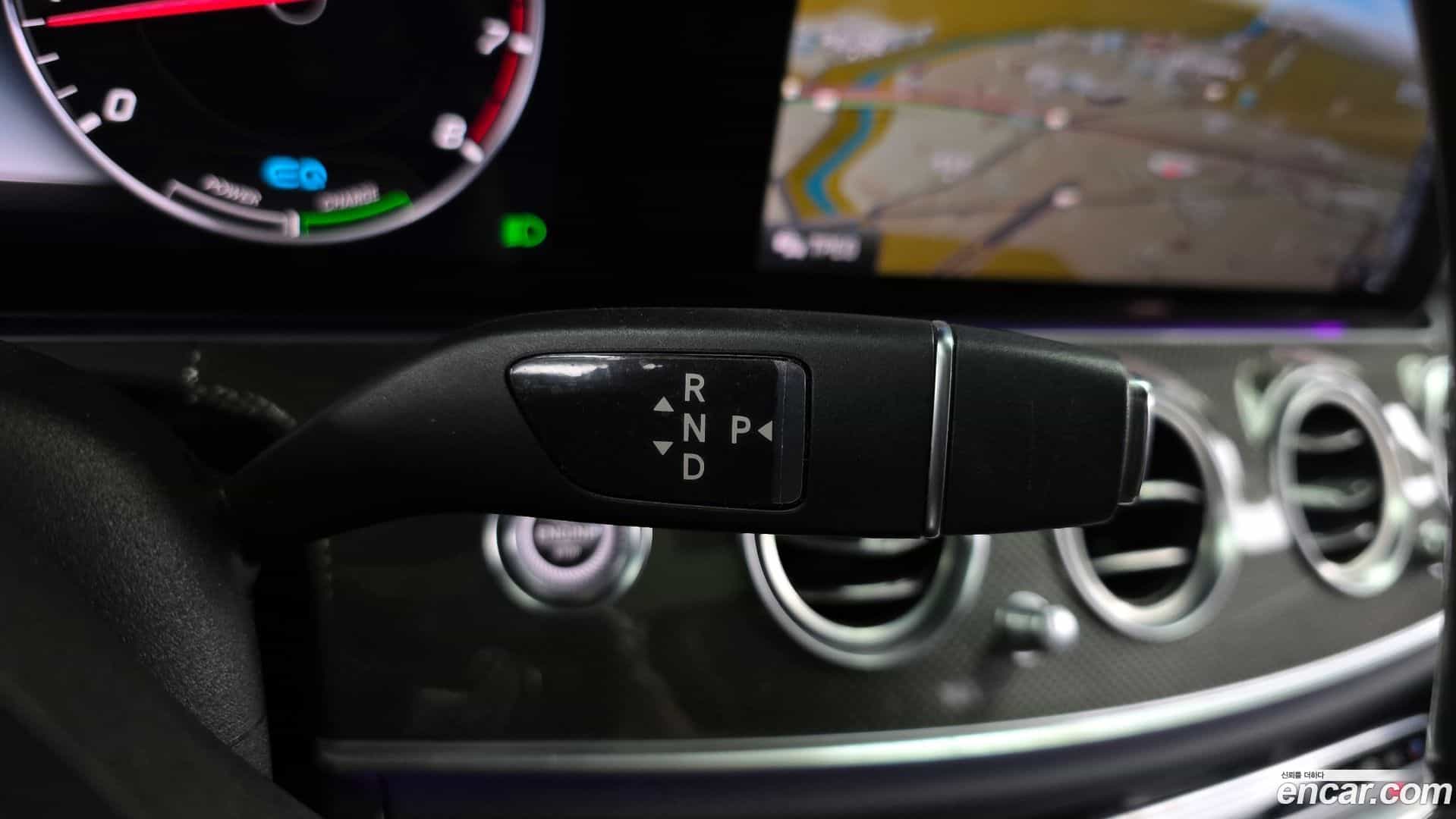 E-Class Mercedes-Benz 2019.10-INNER-009