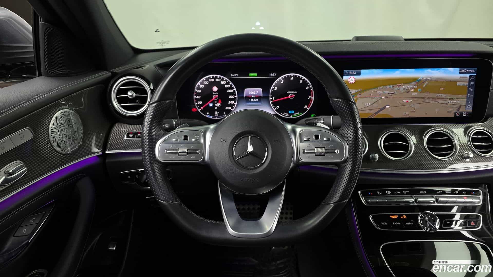 E-Class Mercedes-Benz 2019.10-OPTION-017